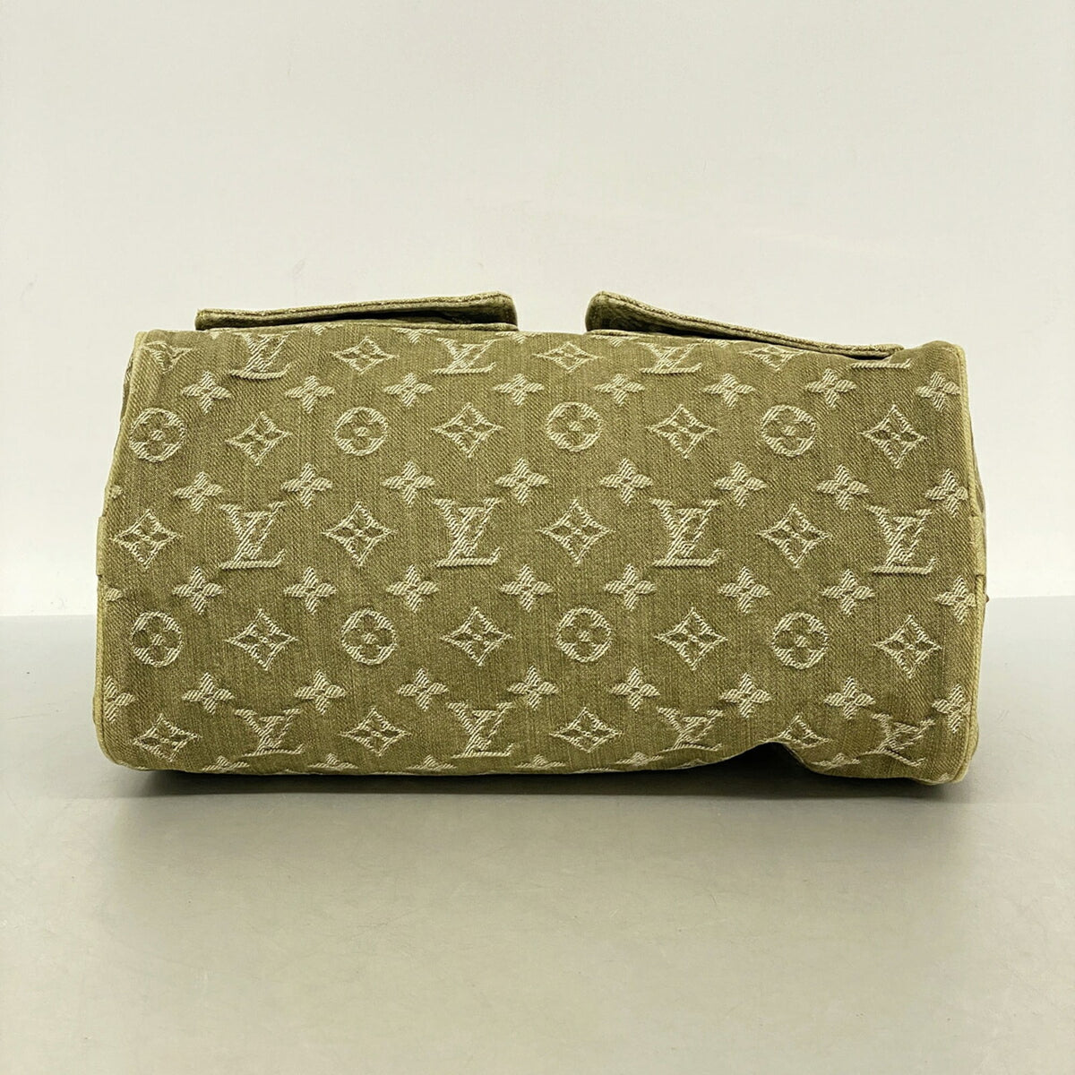 Louis Vuitton Green Handbag (Pre-Owned)